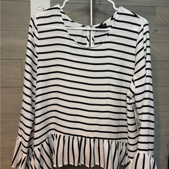 Black and White Striped Women's Top - Picture 4 of 7